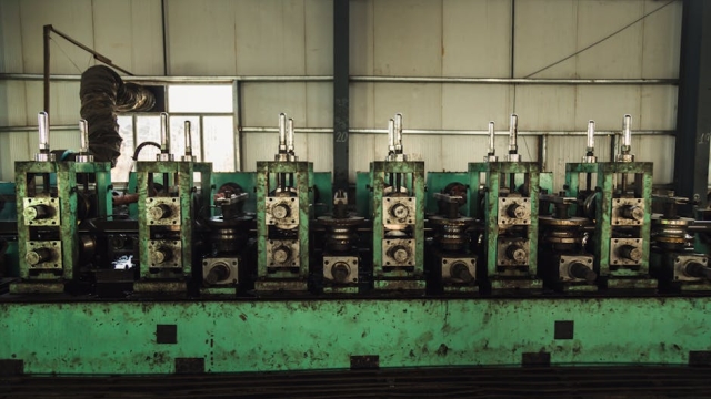 Understanding the Basics of Carbonated Filling Machines